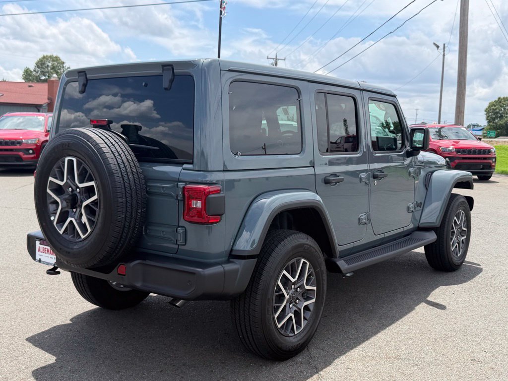 New 2026 Jeep Wrangler Unlimited Sahara AWD/4WD image 3