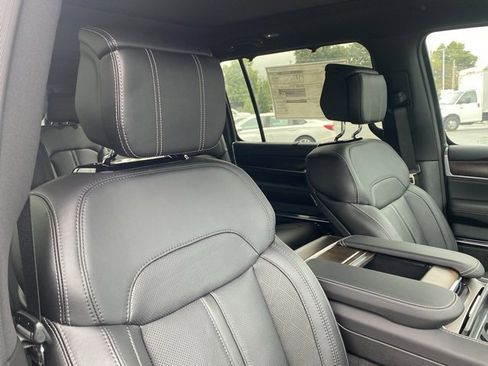 New 2024 Jeep Grand Wagoneer Series I w/ HD Trailer Tow Package image 29