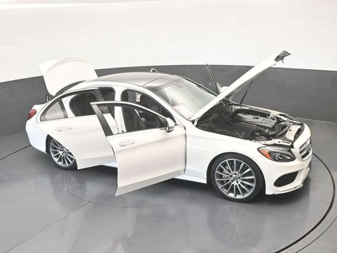 Used 2018 Mercedes-Benz C 300 Sedan image 71