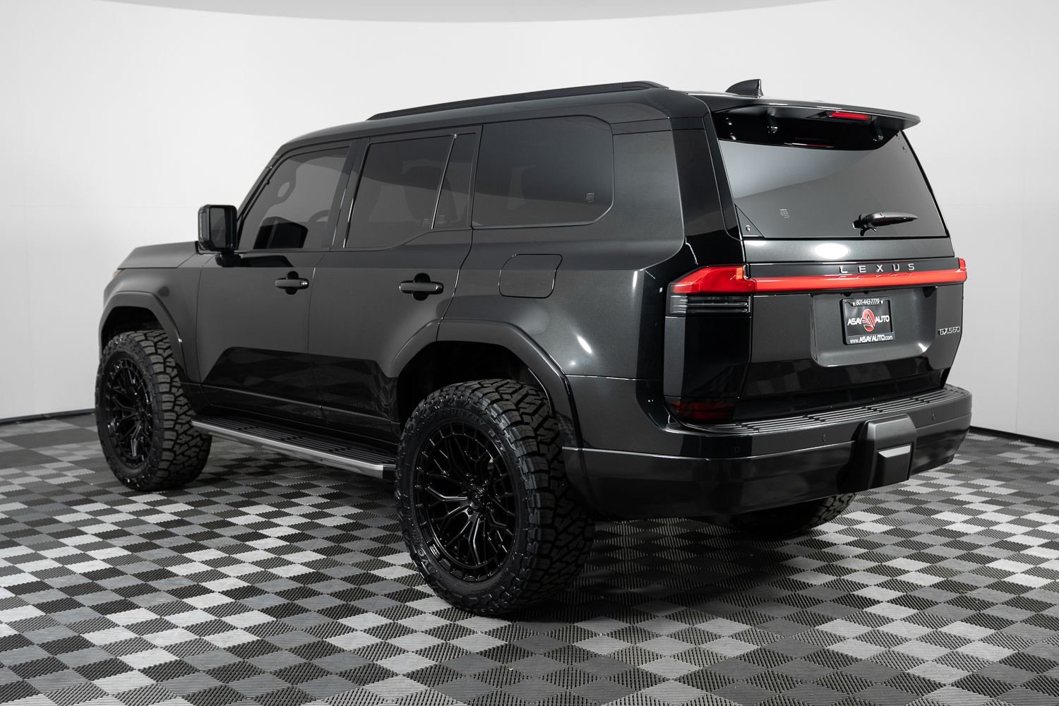 Used 2025 Lexus GX 550 AWD/4WD image 4