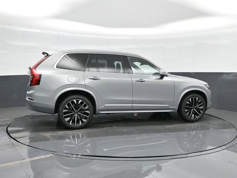 New 2026 Volvo XC90 B6 Plus w/ Protection Package Premier image 4