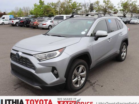 Used 2019 Toyota RAV4 Limited image 1