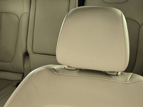 Used 2023 Jeep Grand Cherokee Limited AWD/4WD image 26