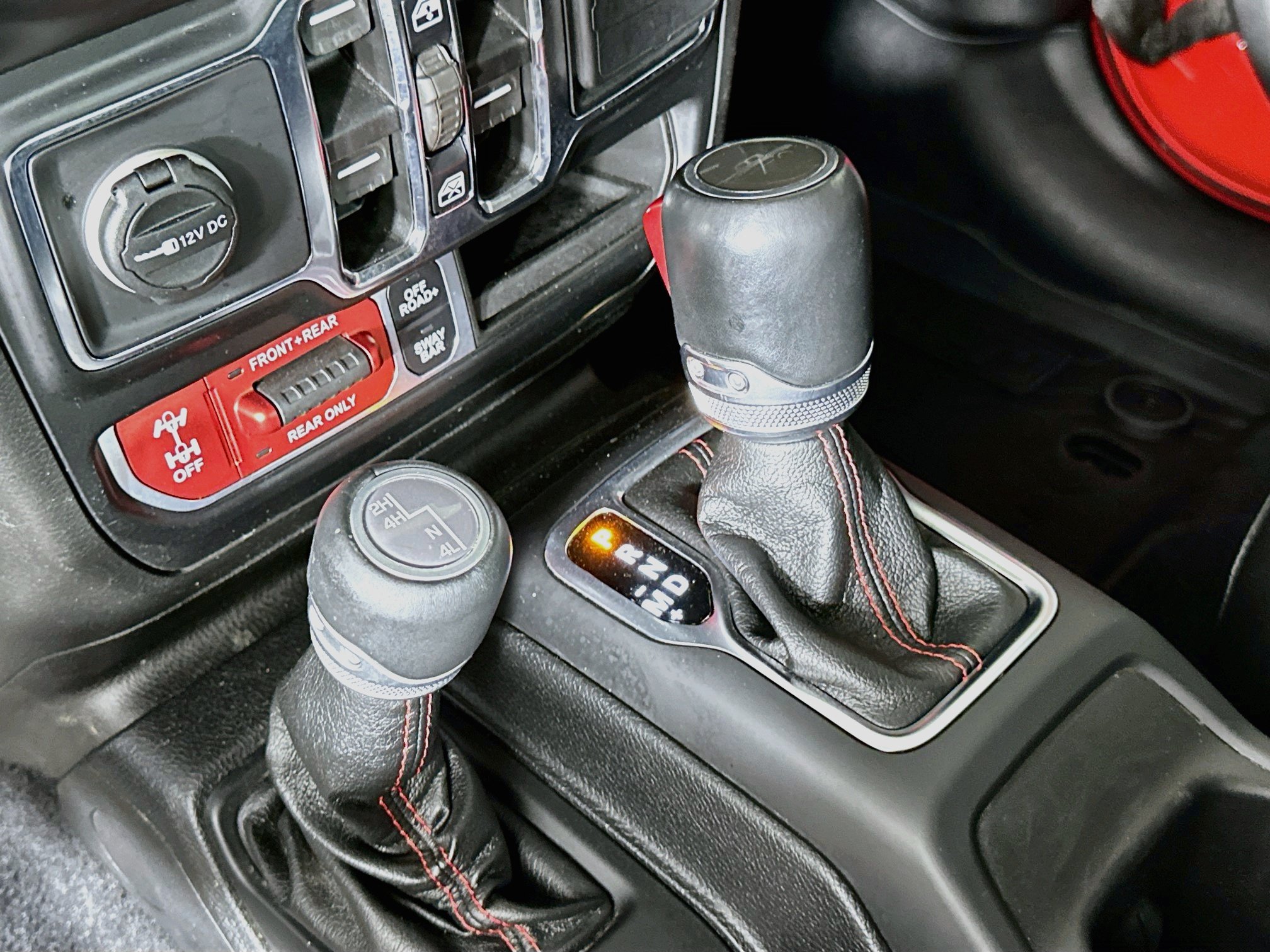 Used 2021 Jeep Gladiator Rubicon AWD/4WD image 25