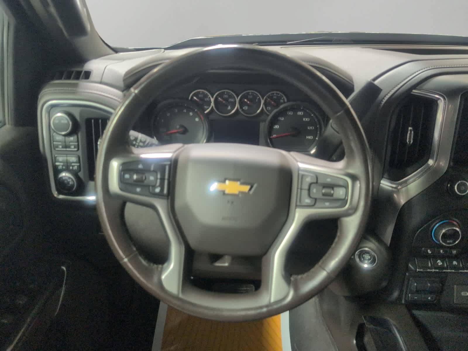 Used 2020 Chevrolet Silverado 1500 LTZ AWD/4WD image 12