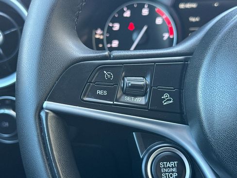 Used 2019 Alfa Romeo Stelvio RWD image 27