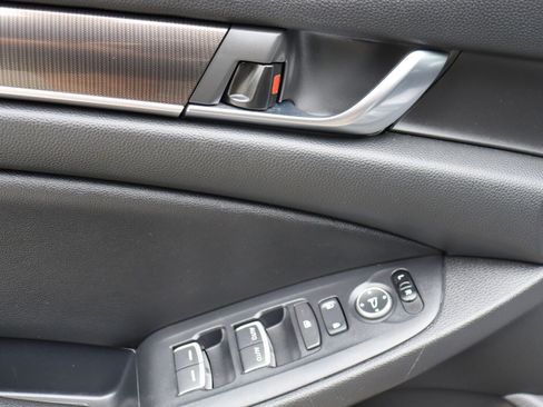 Used 2019 Honda Accord Sport image 24