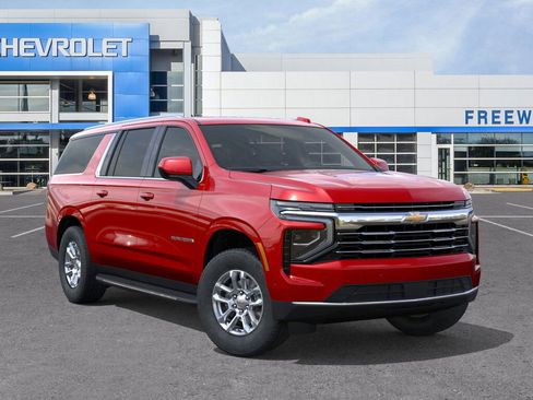 New 2026 Chevrolet Suburban LT AWD/4WD image 7