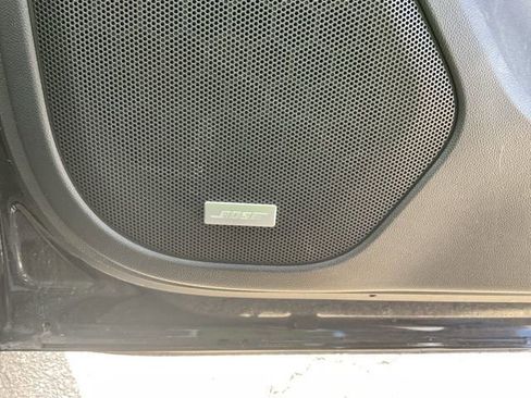 Used 2023 GMC Acadia SLT w/ LPO, Floor Liner Package image 20