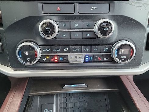 Used 2023 Ford Expedition Max Limited image 23