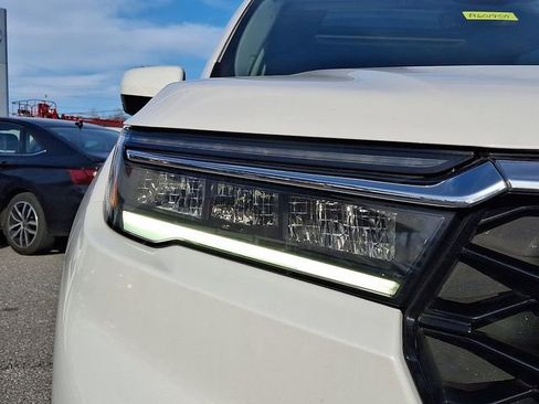 Used 2023 Honda Pilot Touring image 9