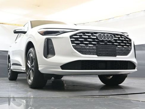 Used 2025 Audi Q5 Premium w/ Convenience Package AWD/4WD image 36