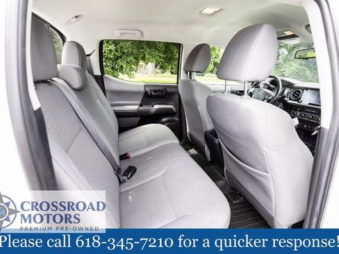 Used 2022 Toyota Tacoma SR5 AWD/4WD image 24