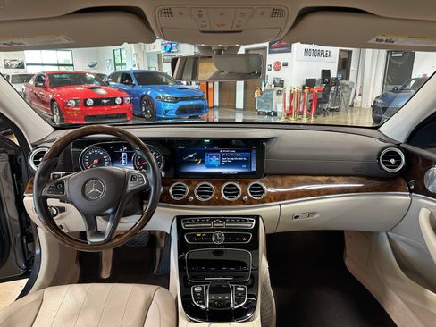 Used 2017 Mercedes-Benz E 300 image 16