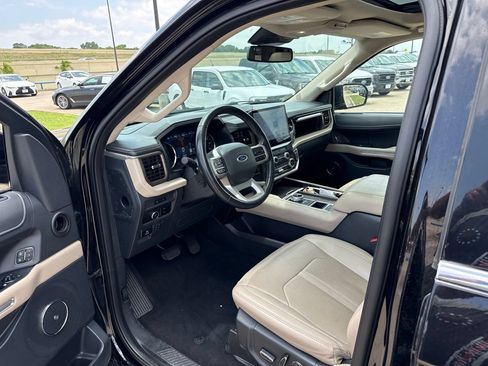 Used 2024 Ford Expedition Limited RWD image 20