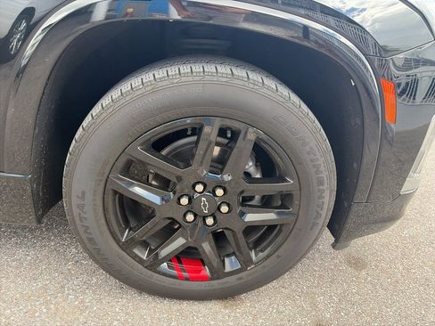 Used 2023 Chevrolet Traverse Premier w/ Redline Edition image 11
