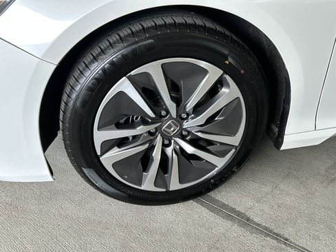 Used 2020 Honda Accord Hybrid image 18