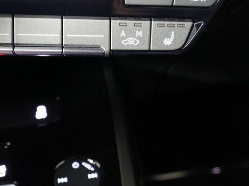Used 2024 Audi Q4 e-tron Premium Plus AWD/4WD image 51