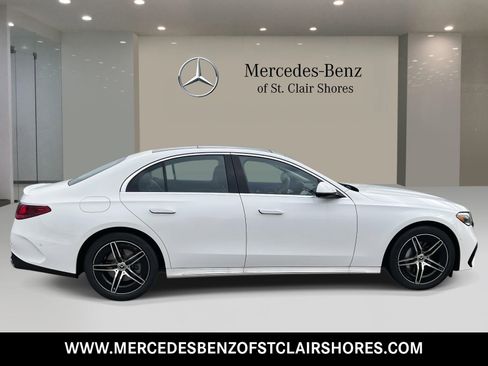 New 2026 Mercedes-Benz E 350 4MATIC Sedan image 6