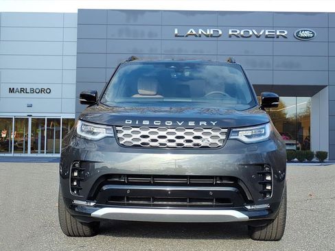 New 2026 Land Rover Discovery Limited Edition image 8