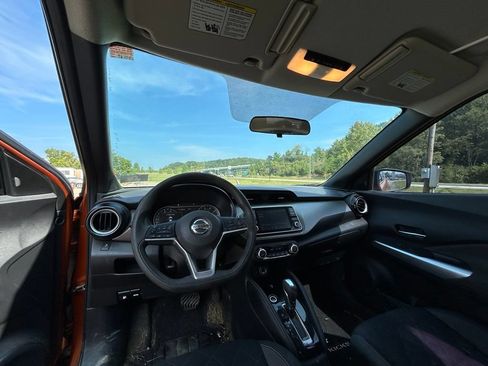 Used 2019 Nissan Kicks SV FWD image 5