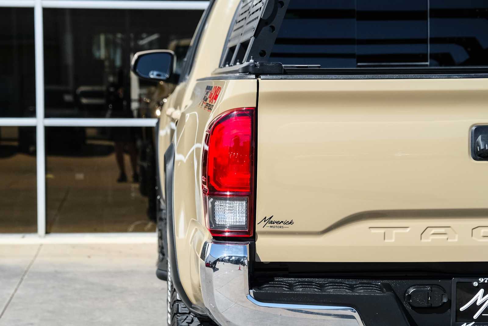 Used 2019 Toyota Tacoma TRD Off-Road AWD/4WD image 11
