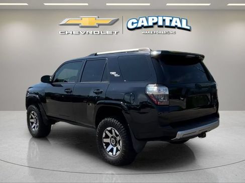 Used 2017 Toyota 4Runner TRD Off-Road AWD/4WD image 3