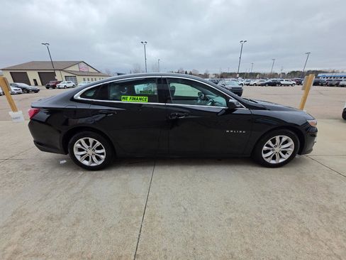 Used 2020 Chevrolet Malibu LT w/ Leather Package image 6