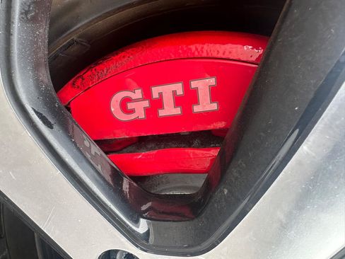 Used 2017 Volkswagen GTI Autobahn FWD image 39