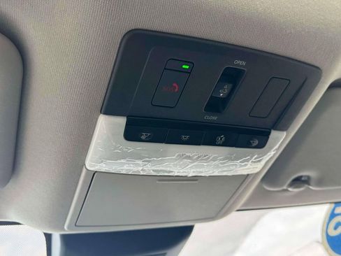 Certified 2025 Nissan Sentra SR w/ SR Premium Package image 32