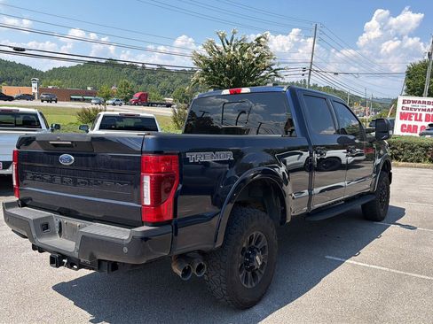 Used 2022 Ford F250 Lariat w/ Tremor Off-Road Package AWD/4WD image 4