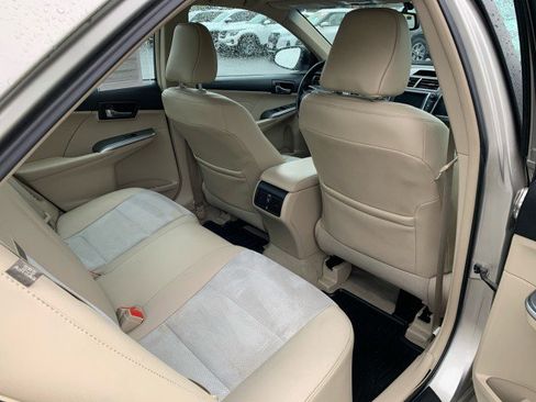 Used 2013 Toyota Camry LE image 16