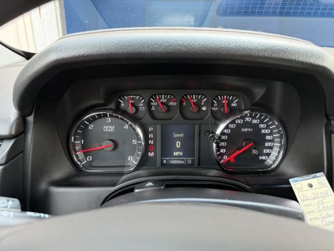 Used 2015 Chevrolet Suburban 4WD image 18