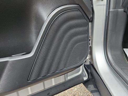 Used 2013 Ford Taurus SEL image 11