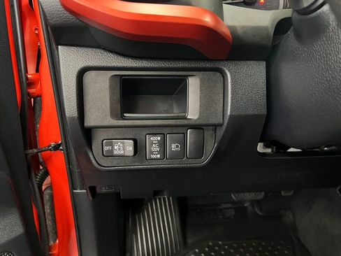 Used 2018 Toyota Tacoma TRD Off-Road image 27