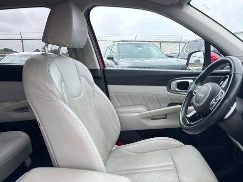 Certified 2022 Kia Sorento SX Prestige AWD/4WD image 17