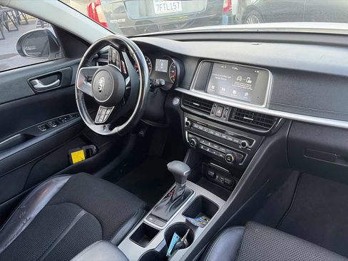 Used 2019 Kia Optima S FWD image 5