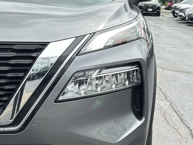Used 2023 Nissan Rogue SV AWD/4WD image 15