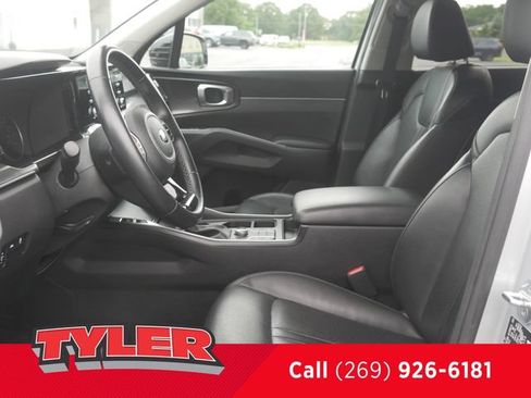 Used 2021 Kia Sorento S w/ Panoramic Sunroof Package AWD/4WD image 41