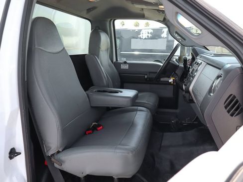 Used 2023 Ford F650 2WD Regular Cab Super Duty image 34