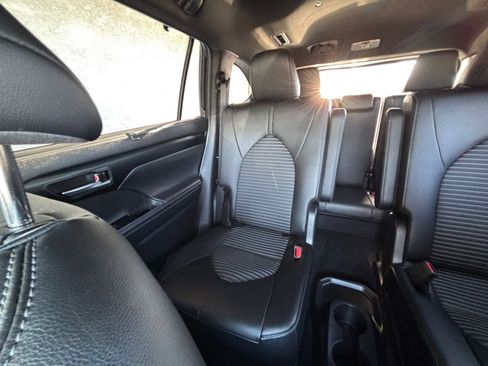 Used 2025 Toyota Highlander XSE AWD/4WD image 43