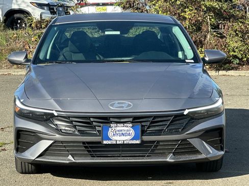 New 2026 Hyundai Elantra SE FWD image 9