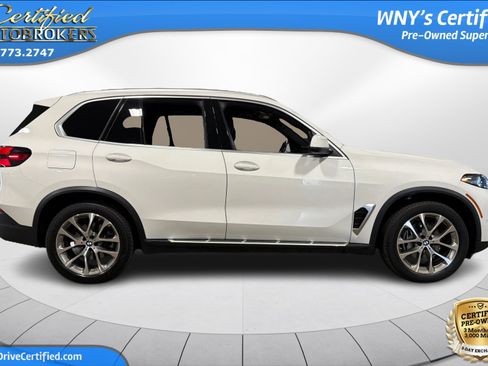 Used 2026 BMW X5 xDrive40i AWD/4WD image 4