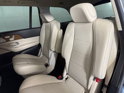 Used 2023 Mercedes-Benz GLS 450 4MATIC image 35