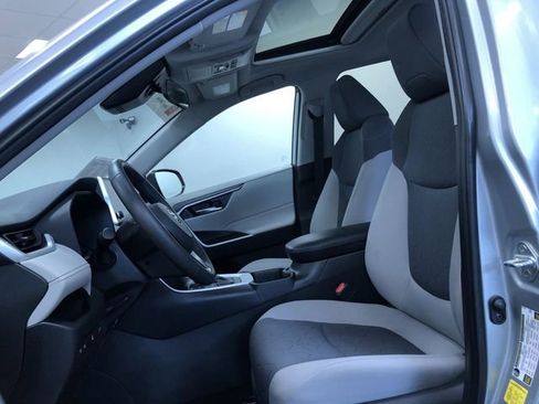 Certified 2024 Toyota RAV4 XLE w/ Convenience Package AWD/4WD image 18