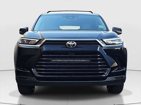 Certified 2025 Toyota Grand Highlander AWD Hybrid image 2