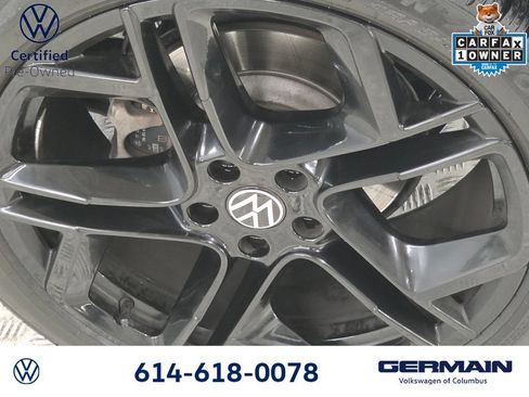 Certified 2025 Volkswagen Tiguan SE R-Line FWD image 12