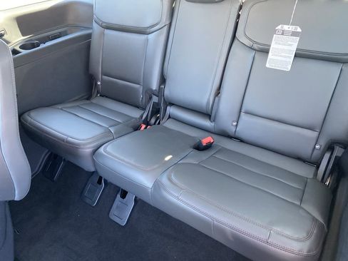 New 2025 Ford Expedition Active image 17