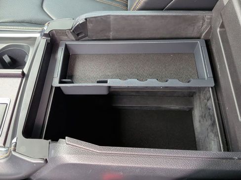 Used 2022 Ford Expedition Platinum RWD image 36