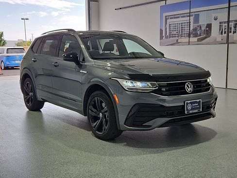 Certified 2023 Volkswagen Tiguan SE R-Line FWD image 2